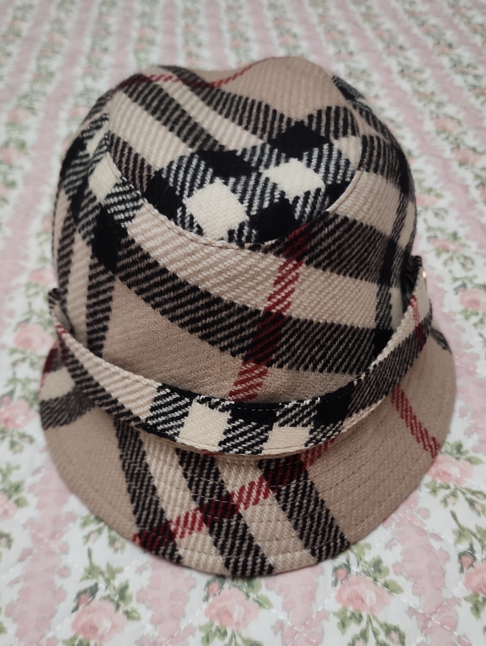 Burberry Iconic Plaid Check Bucket Hat with Black and Red Stripes Gold Accent M